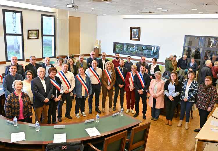 photo groupe élus conseil municipal 2026